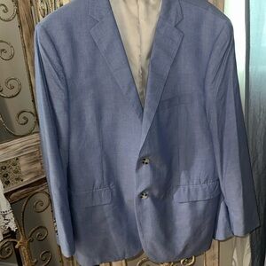 Lovely shade of blue men’s sports coat excellent condition